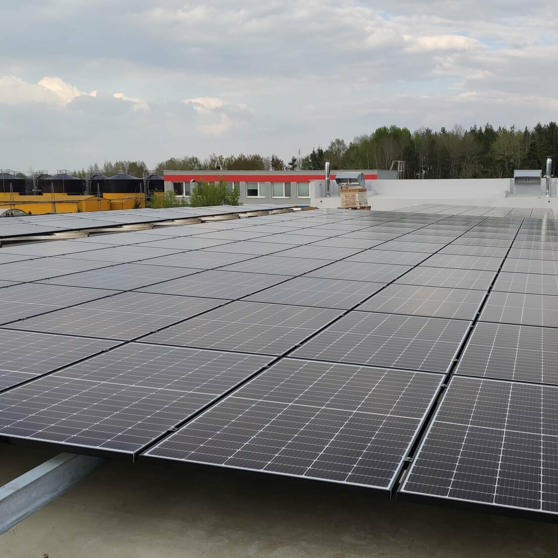 PV Anlage Dobronín Tschechien – PV Modul WST-375MGL